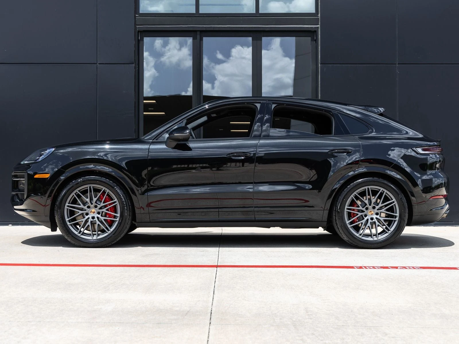 2026 Porsche Cayenne S Coupé (3rd Generation), 2/20
