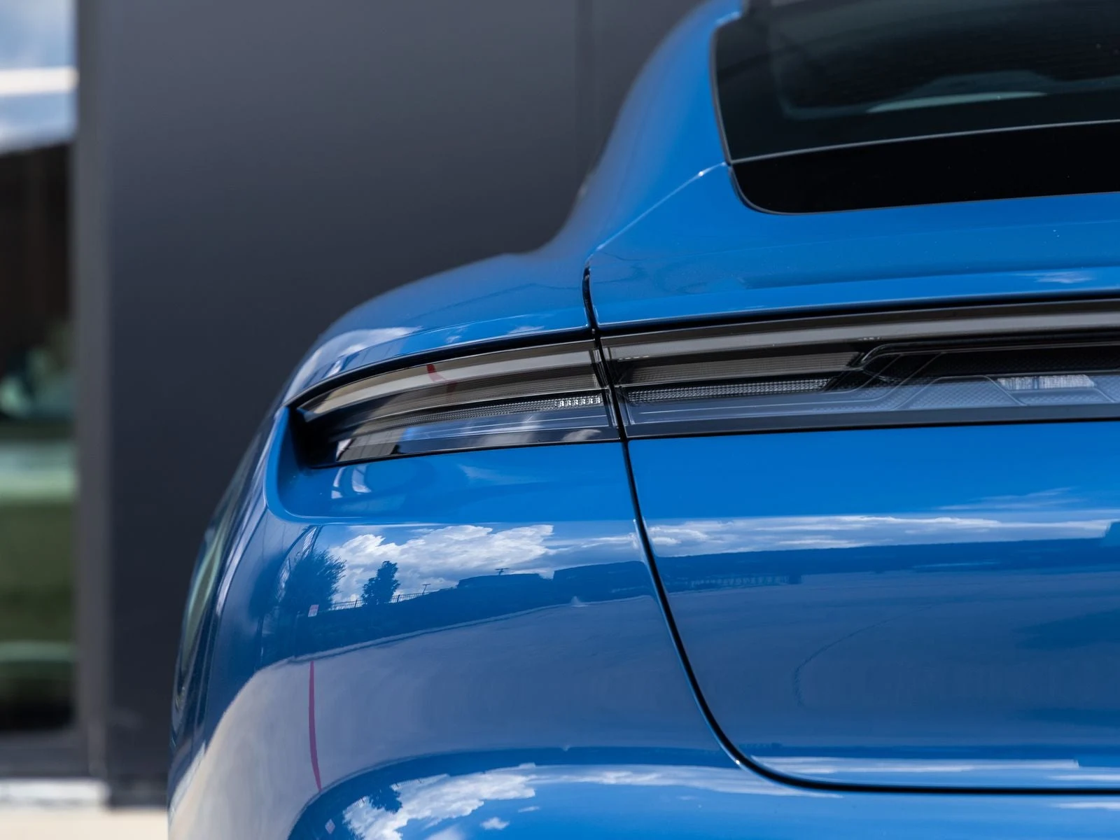 2026 Porsche Taycan 4 Sedan (2025 Update), 14/20