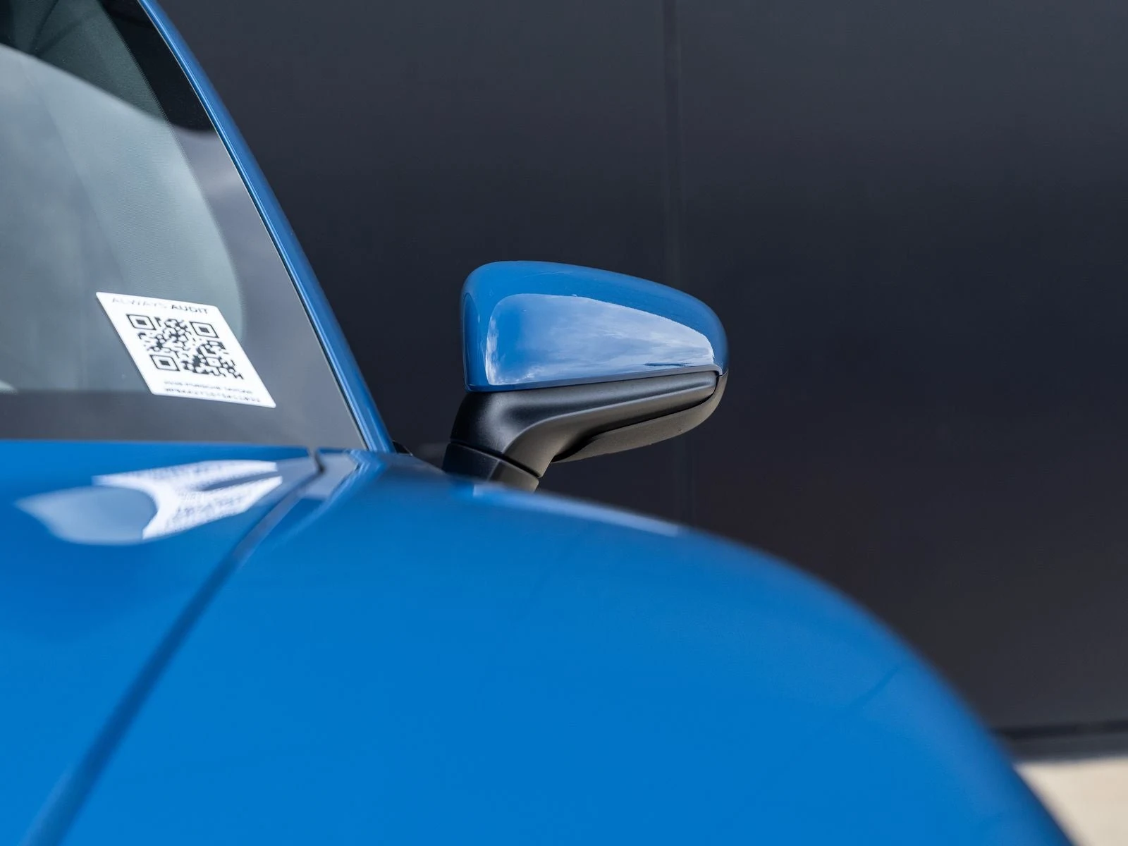 2026 Porsche Taycan 4 Sedan (2025 Update), 19/20
