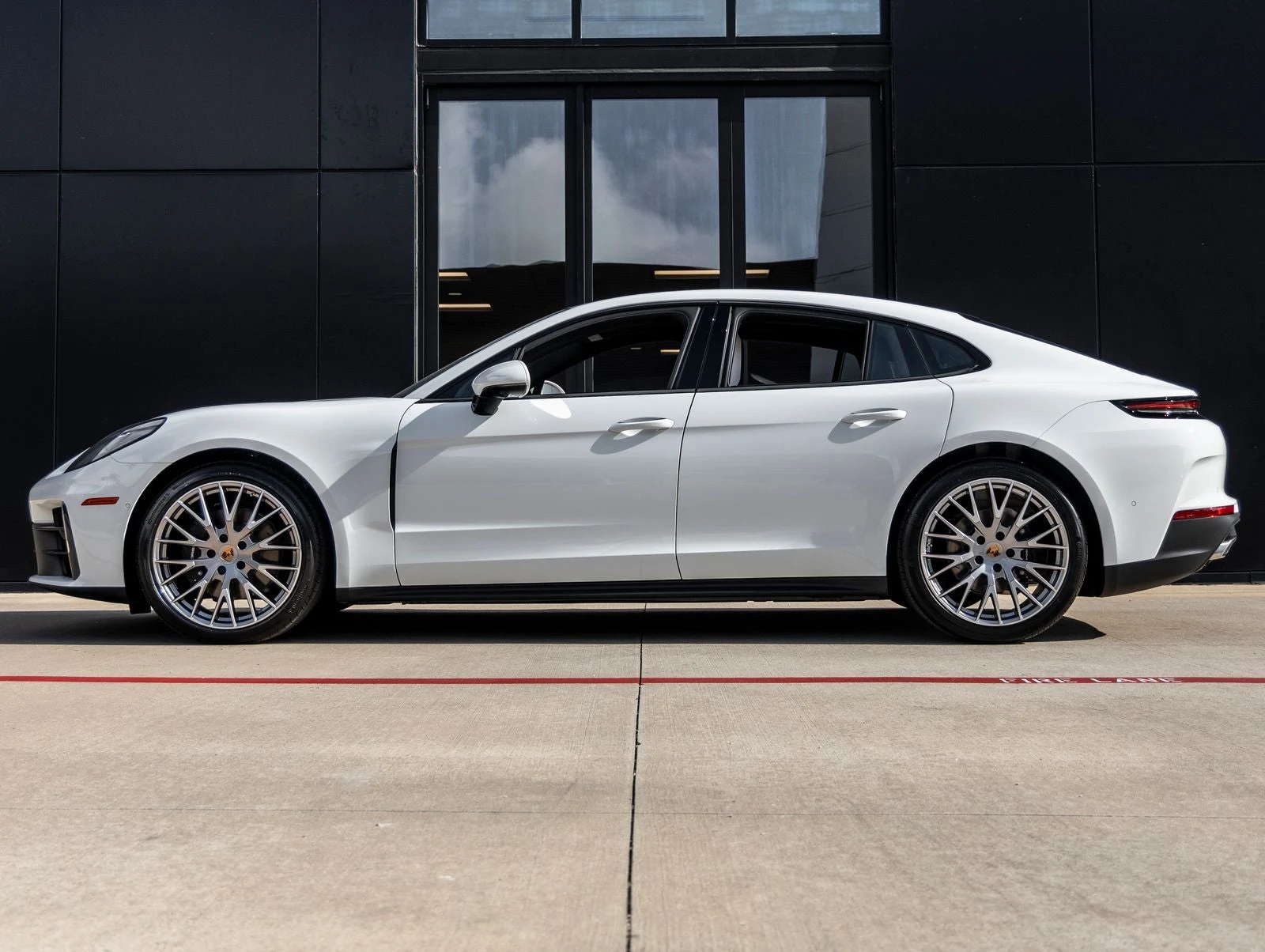 2026 Porsche Panamera 4 (976), 2/20