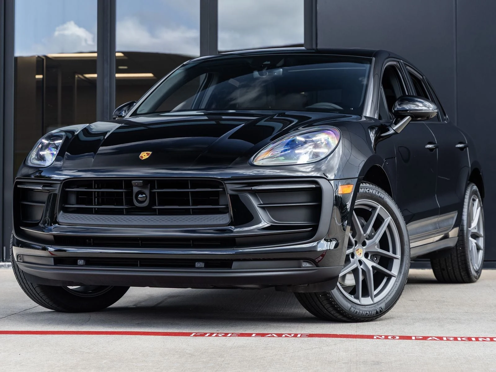Porsche Macan (95B) · black · Indigo Auto Group