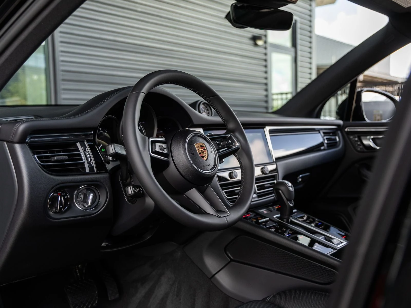 2026 Porsche Macan (95B), 4/20