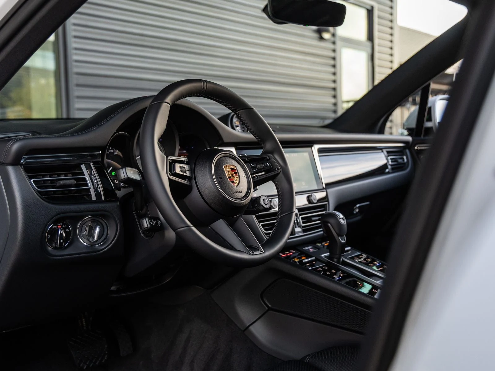2026 Porsche Macan S (95B), 4/20