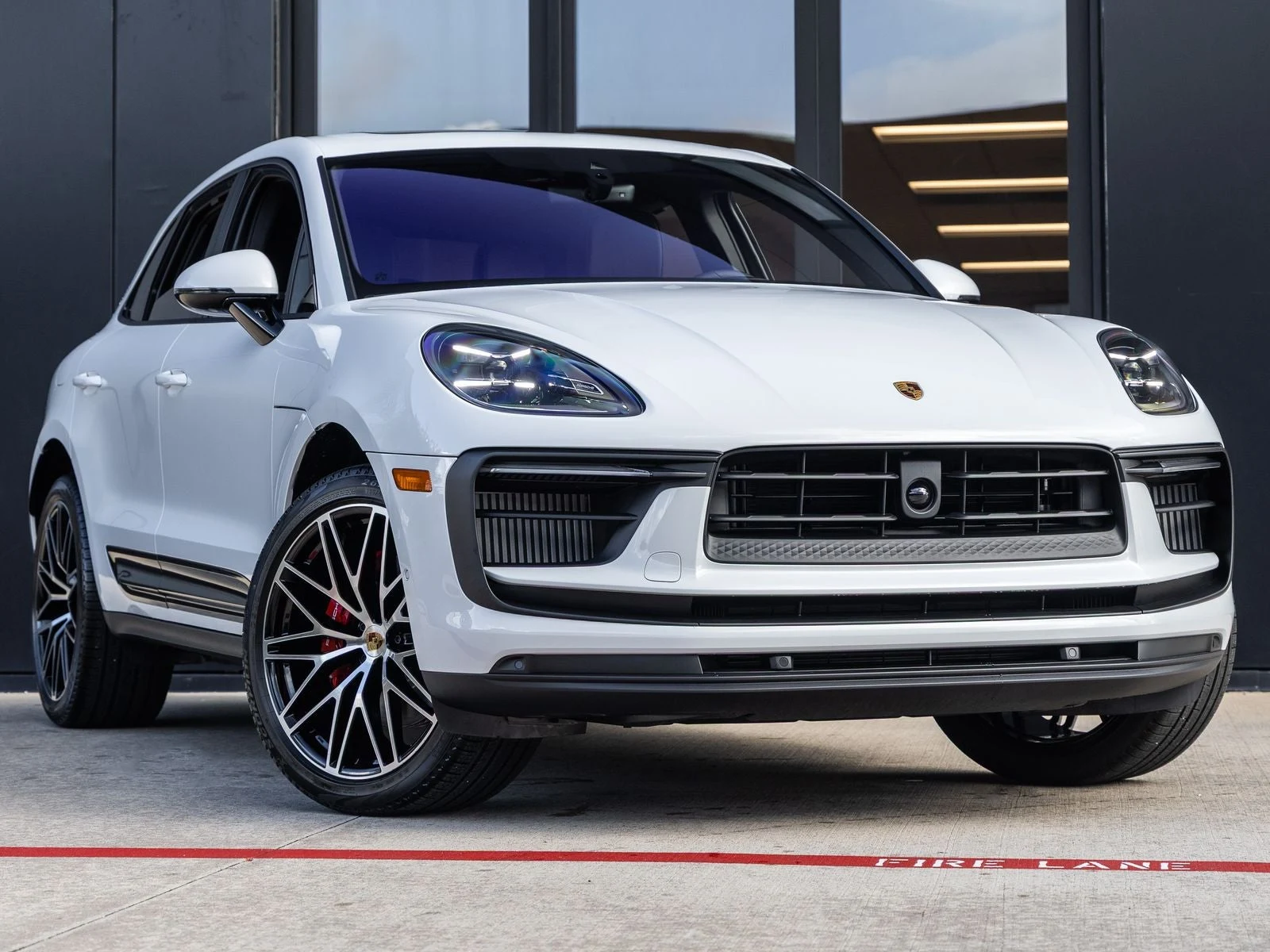 2026 Porsche Macan S (95B), 6/20