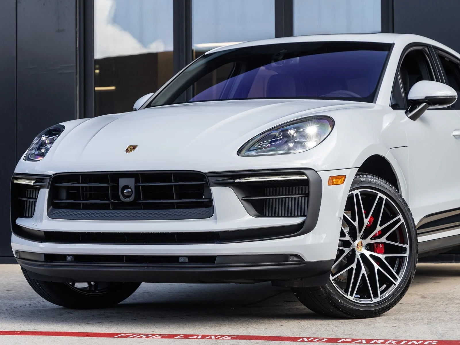 2026 Porsche Macan S (95B), 7/20