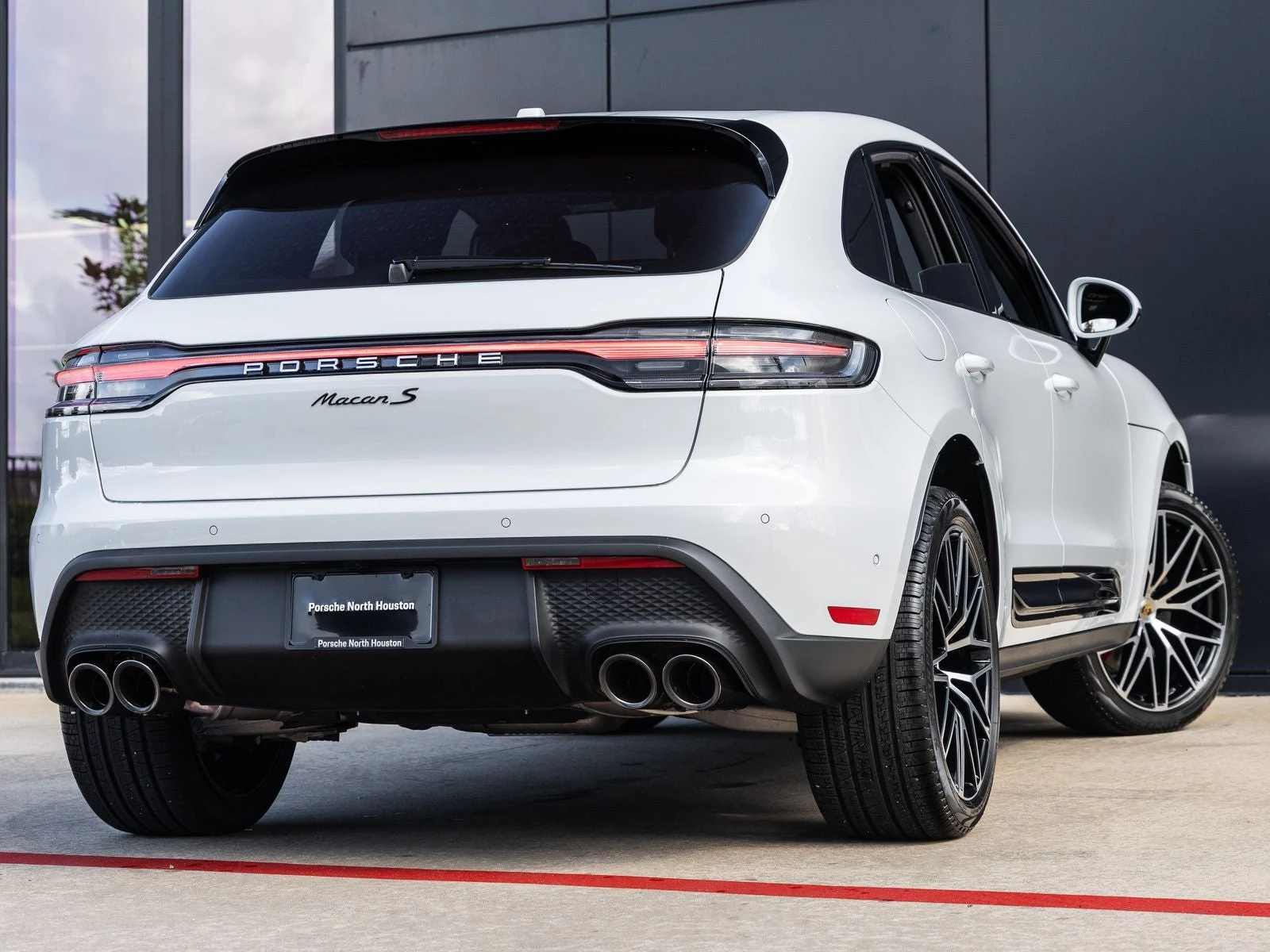 2026 Porsche Macan S (95B), 11/20