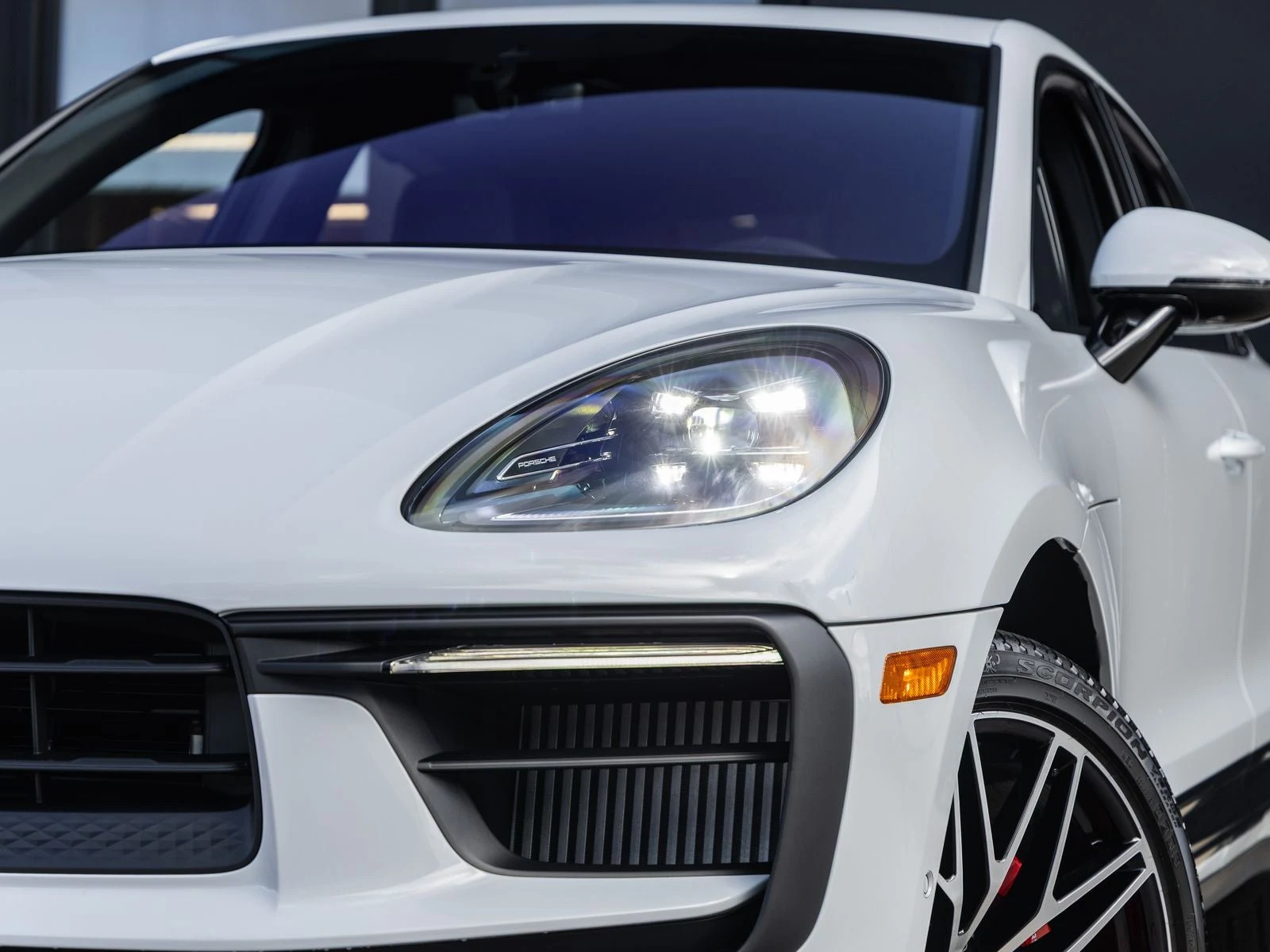 2026 Porsche Macan S (95B), 18/20