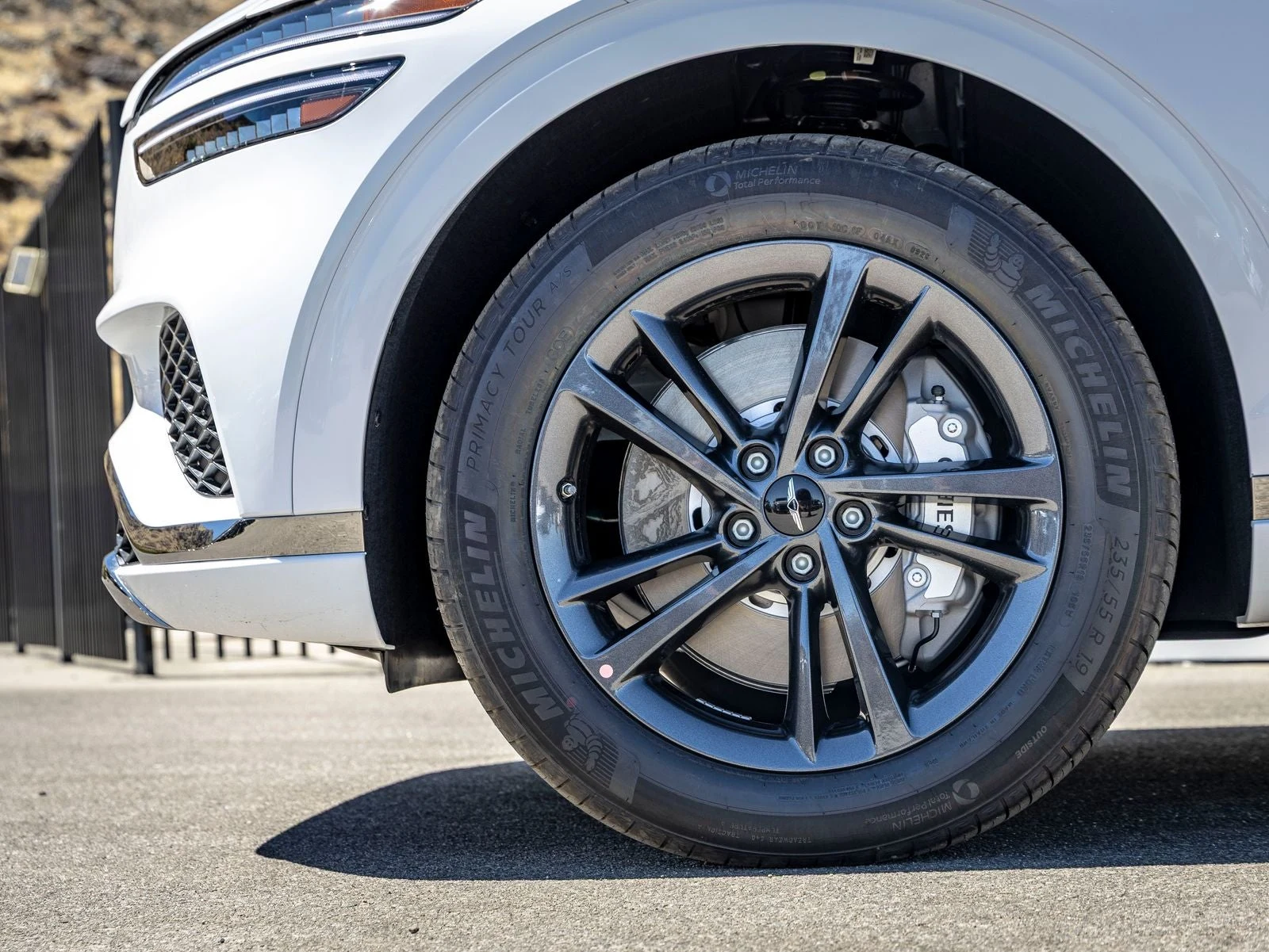 2027 Genesis GV70 2.5T Select (2024 Update), 3/20