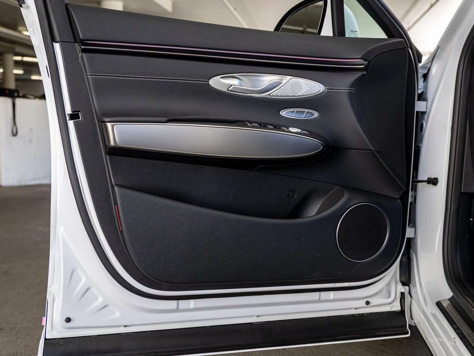 2027 Genesis GV70 2.5T Select (2024 Update), 12/20