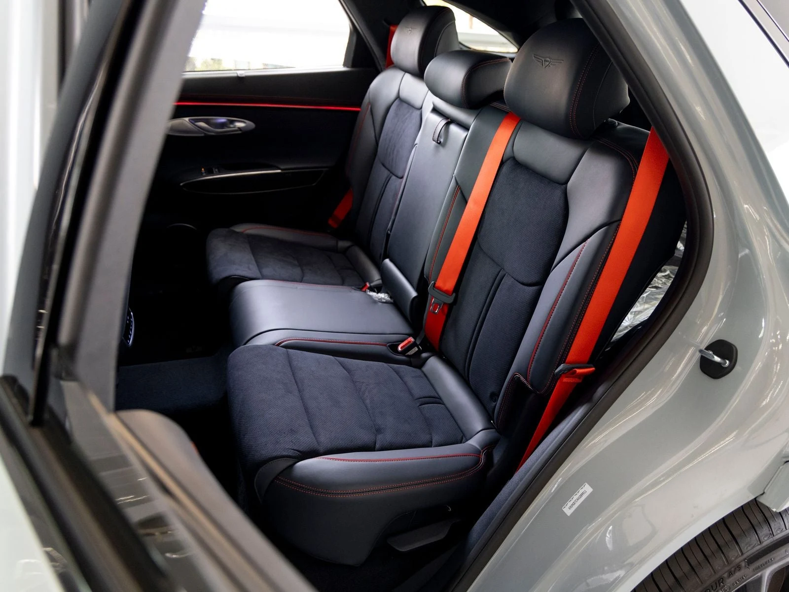 2027 Genesis GV70 3.5T Prestige Graphite (2024 Update), 19/20