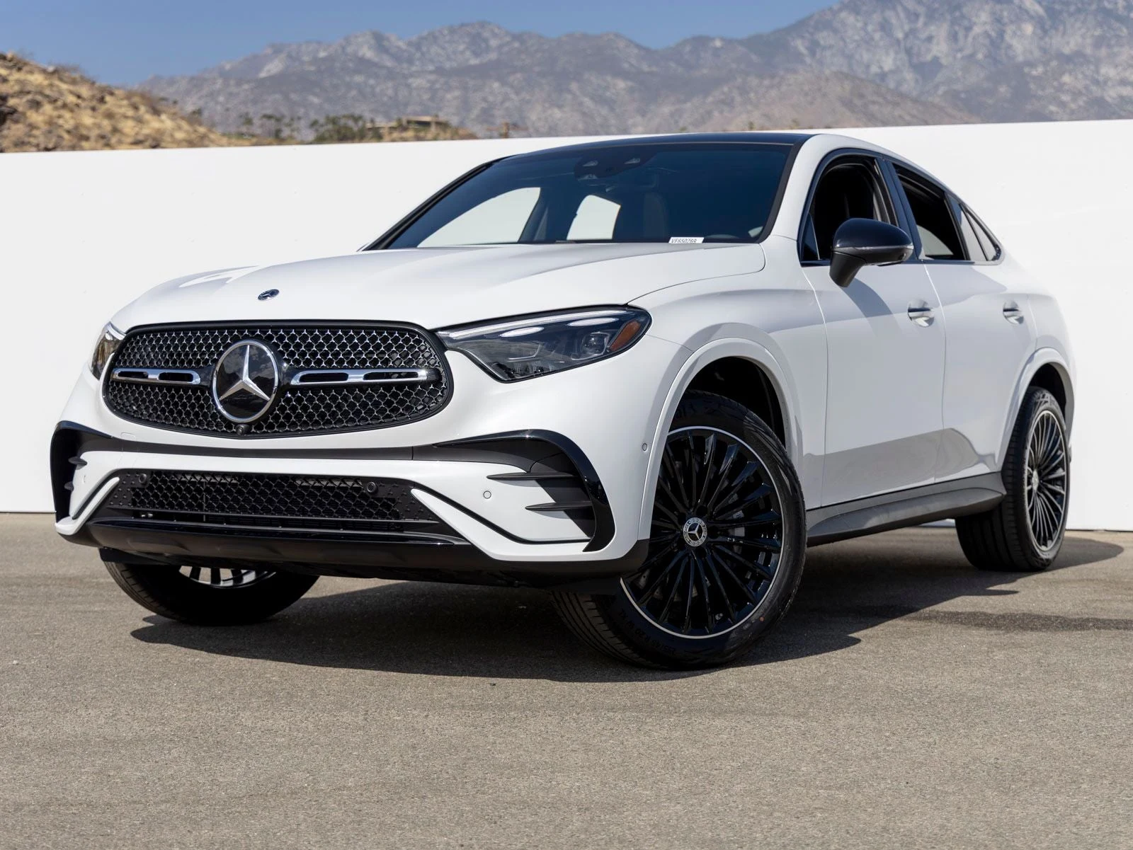 Mercedes-Benz GLC 300 4MATIC Coupé (C254) · Manufaktur Moonlight White Metallic · Indigo Auto Group