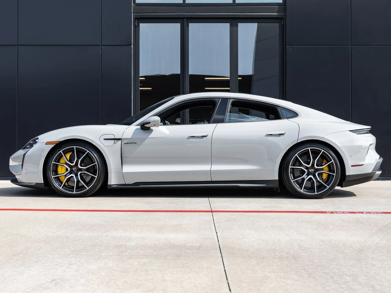 2026 Porsche Taycan Turbo S (2025 Update), 2/20