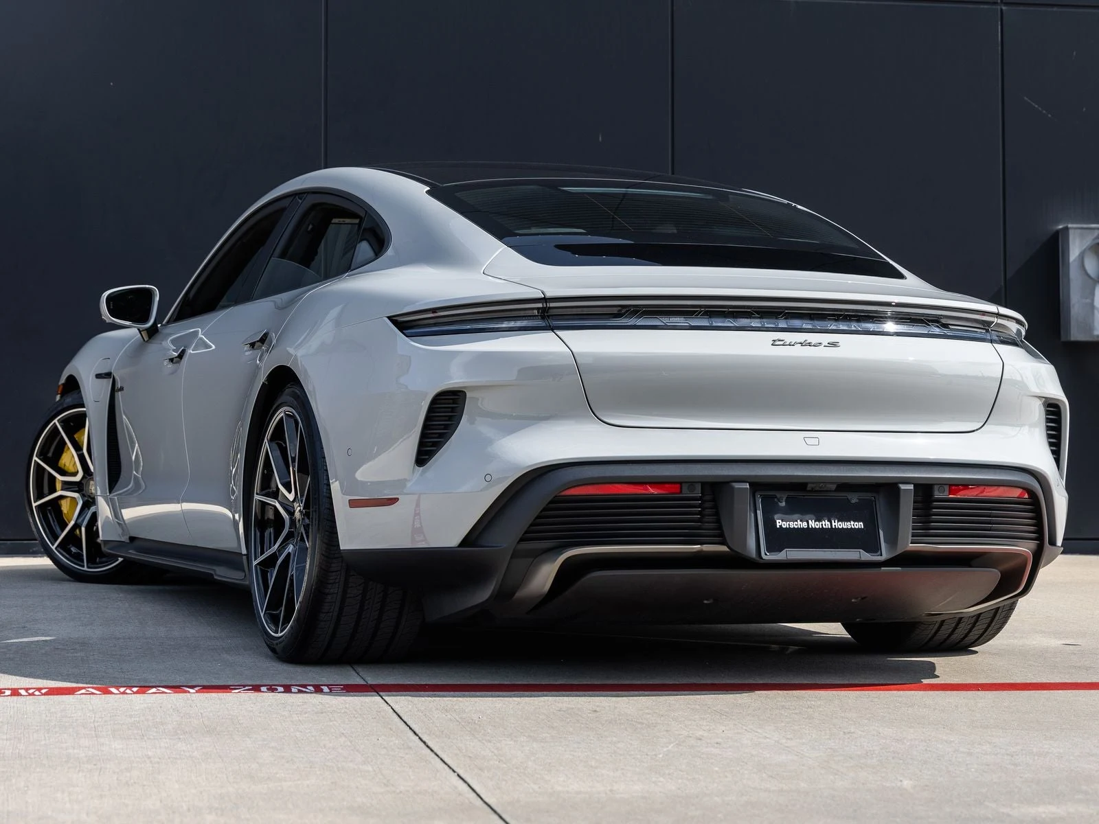 2026 Porsche Taycan Turbo S (2025 Update), 3/20