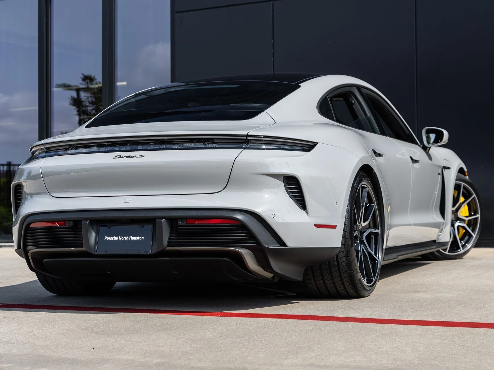 2026 Porsche Taycan Turbo S (2025 Update), 11/20