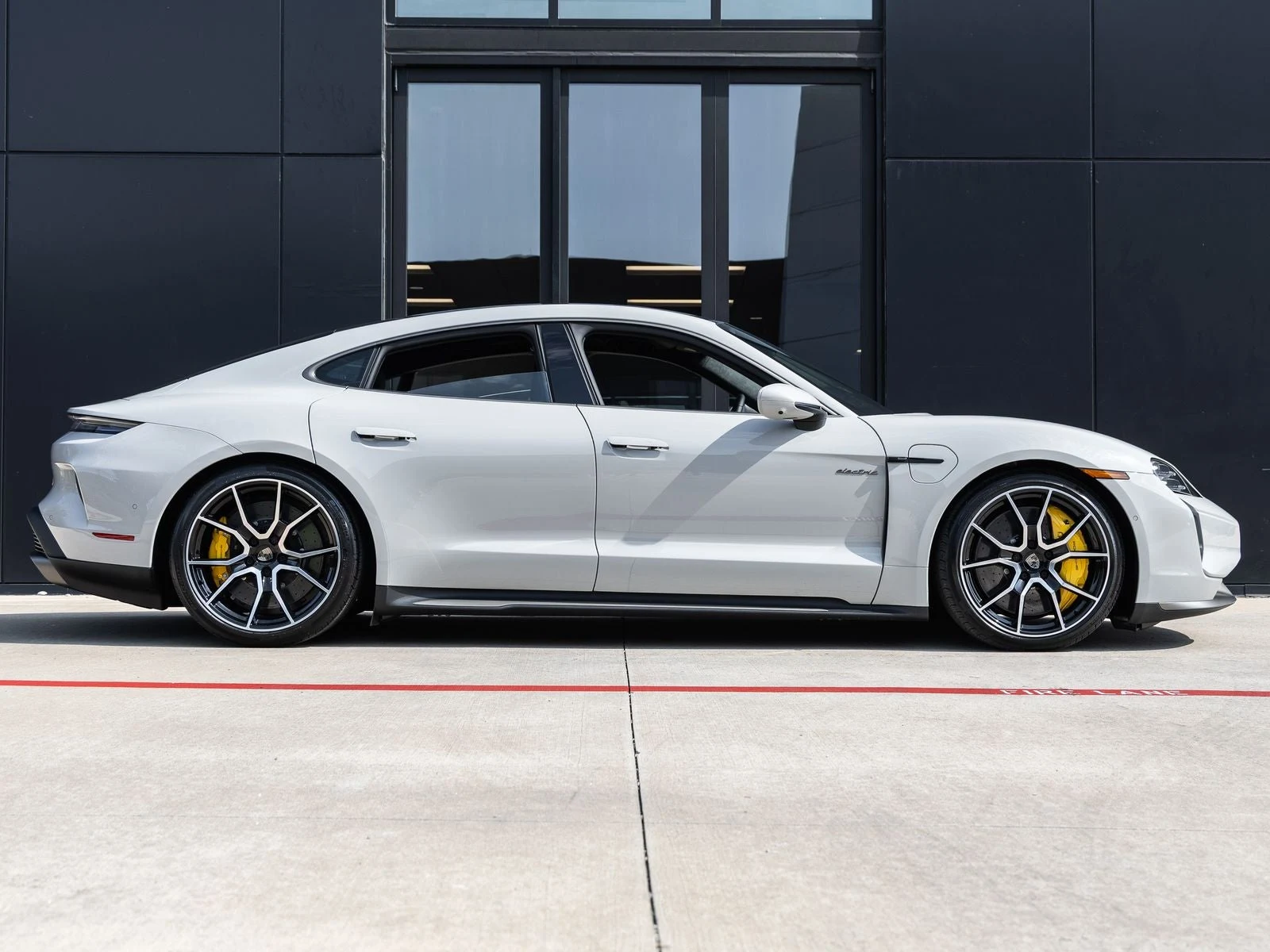 2026 Porsche Taycan Turbo S (2025 Update), 12/20