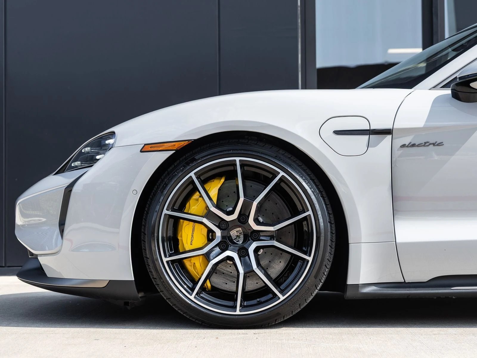 2026 Porsche Taycan Turbo S (2025 Update), 13/20