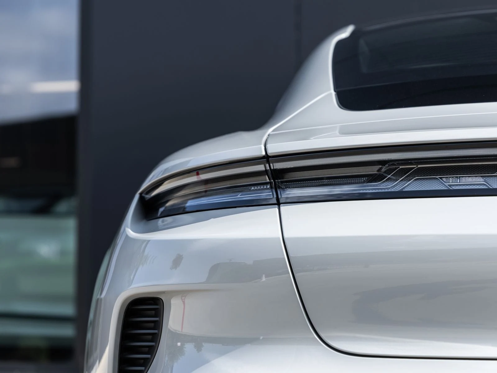2026 Porsche Taycan Turbo S (2025 Update), 14/20
