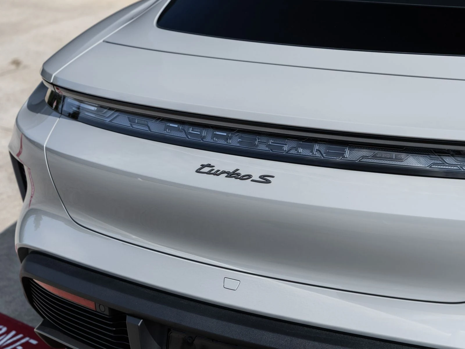 2026 Porsche Taycan Turbo S (2025 Update), 17/20