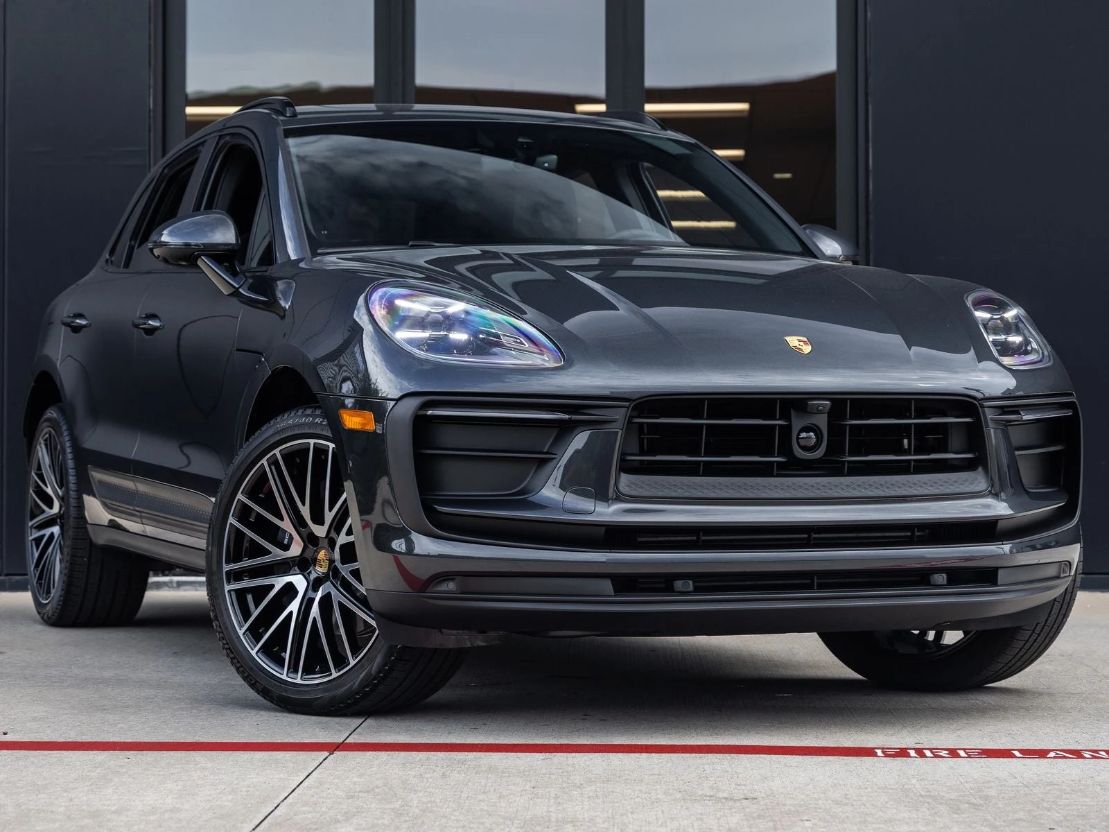 2026 Porsche Macan (95B), 6/20