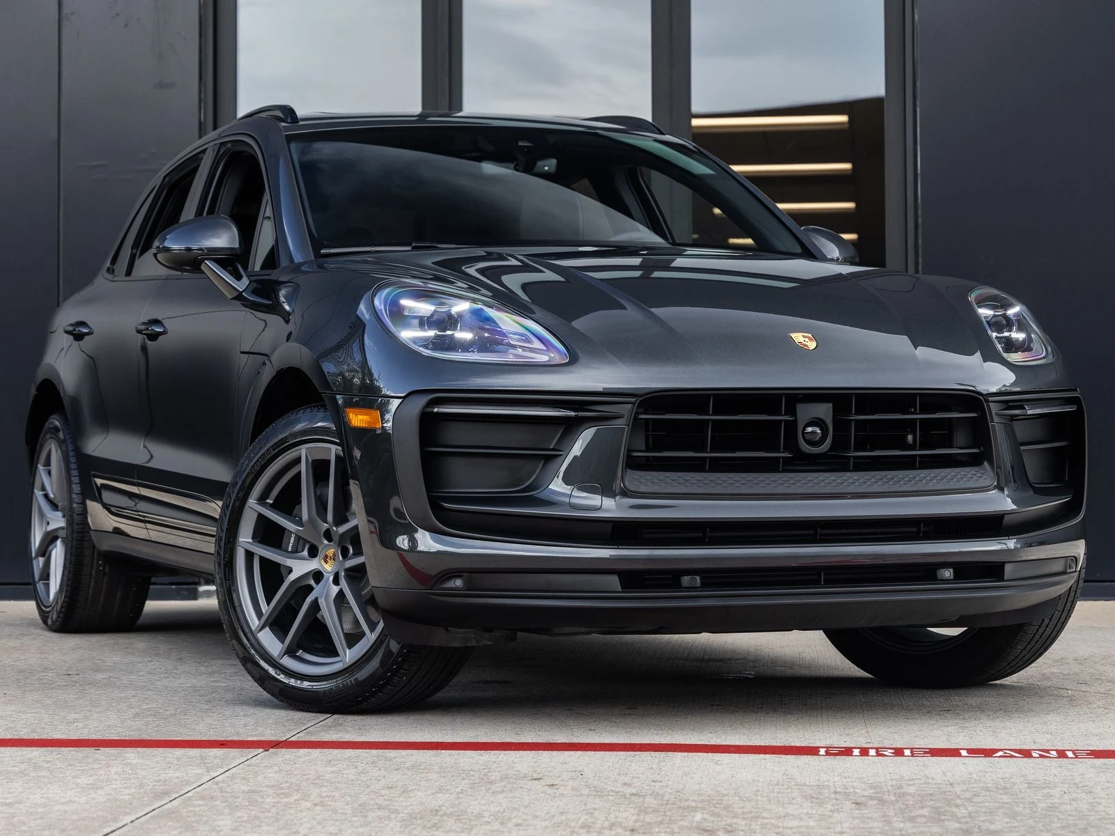 2026 Porsche Macan (95B), 6/20
