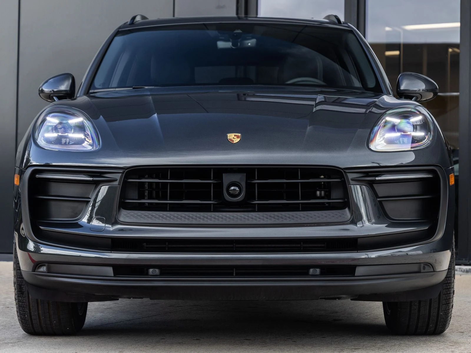 2026 Porsche Macan (95B), 8/20