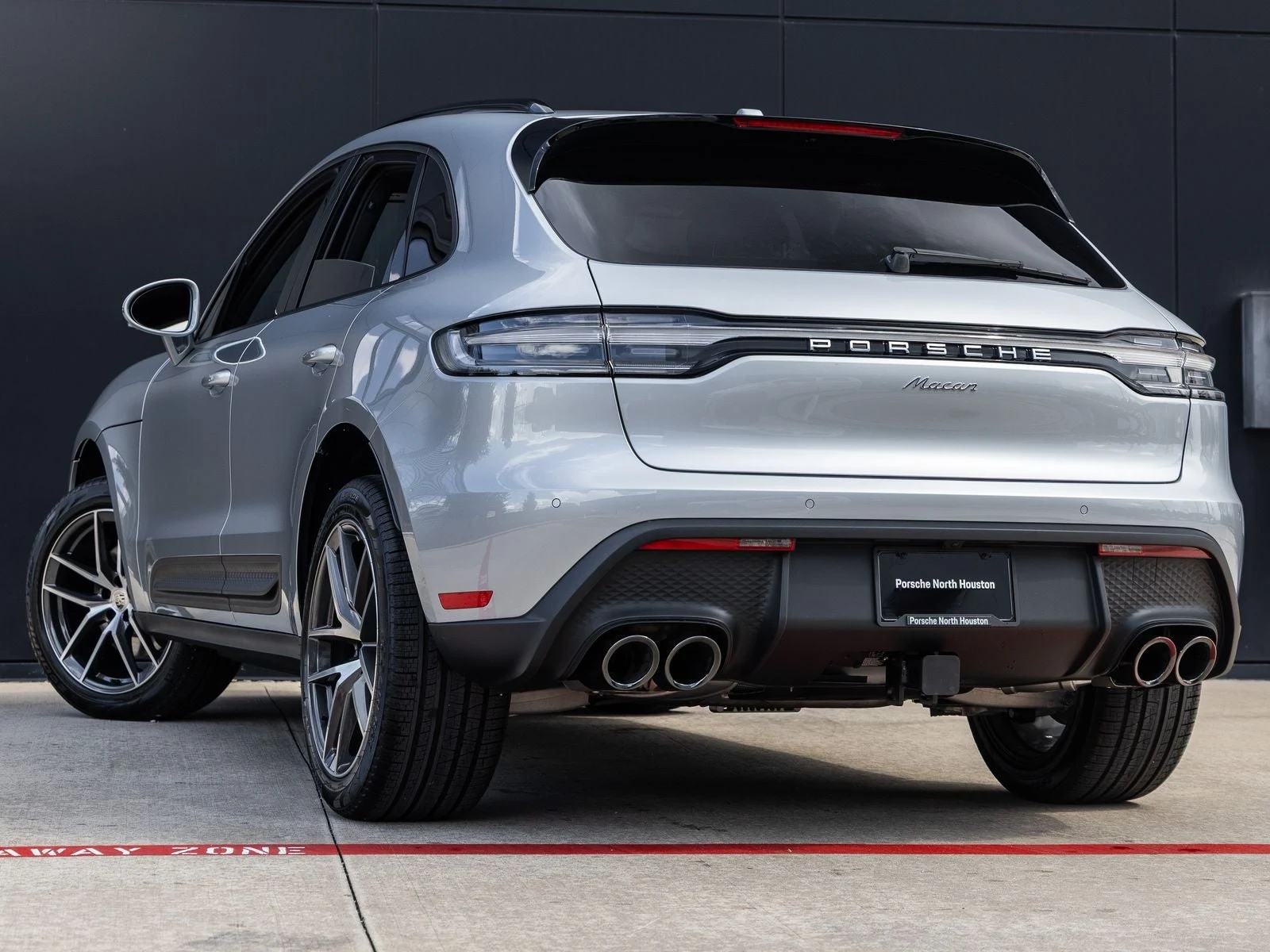 2026 Porsche Macan (95B), 3/20