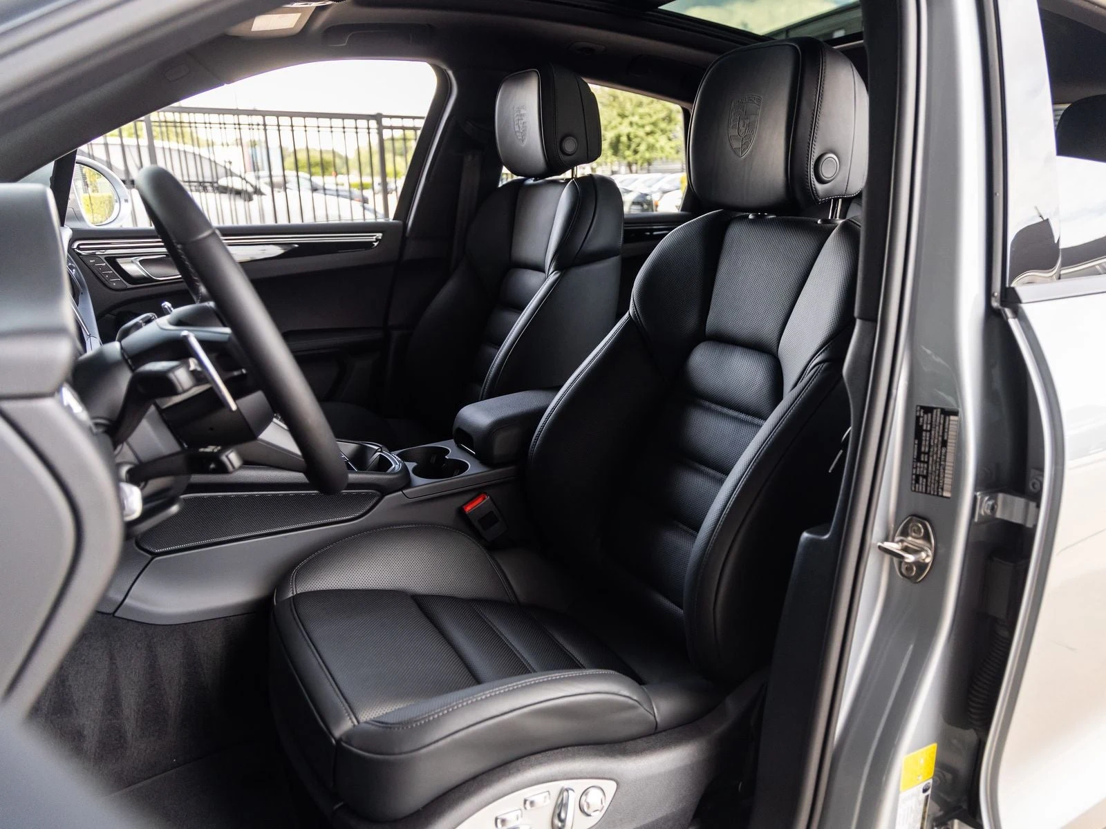 2026 Porsche Macan (95B), 5/20