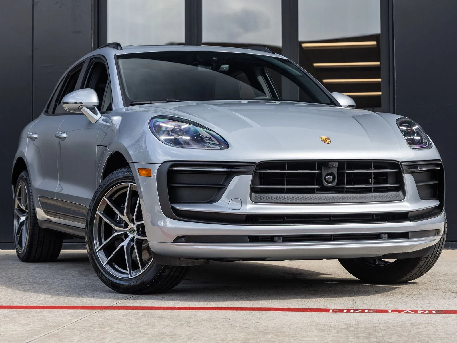 2026 Porsche Macan (95B), 6/20
