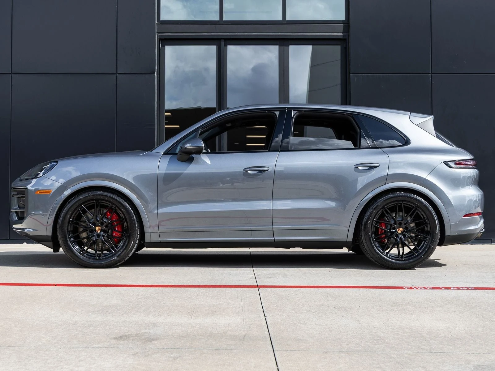 2026 Porsche Cayenne S (3rd Generation), 2/20