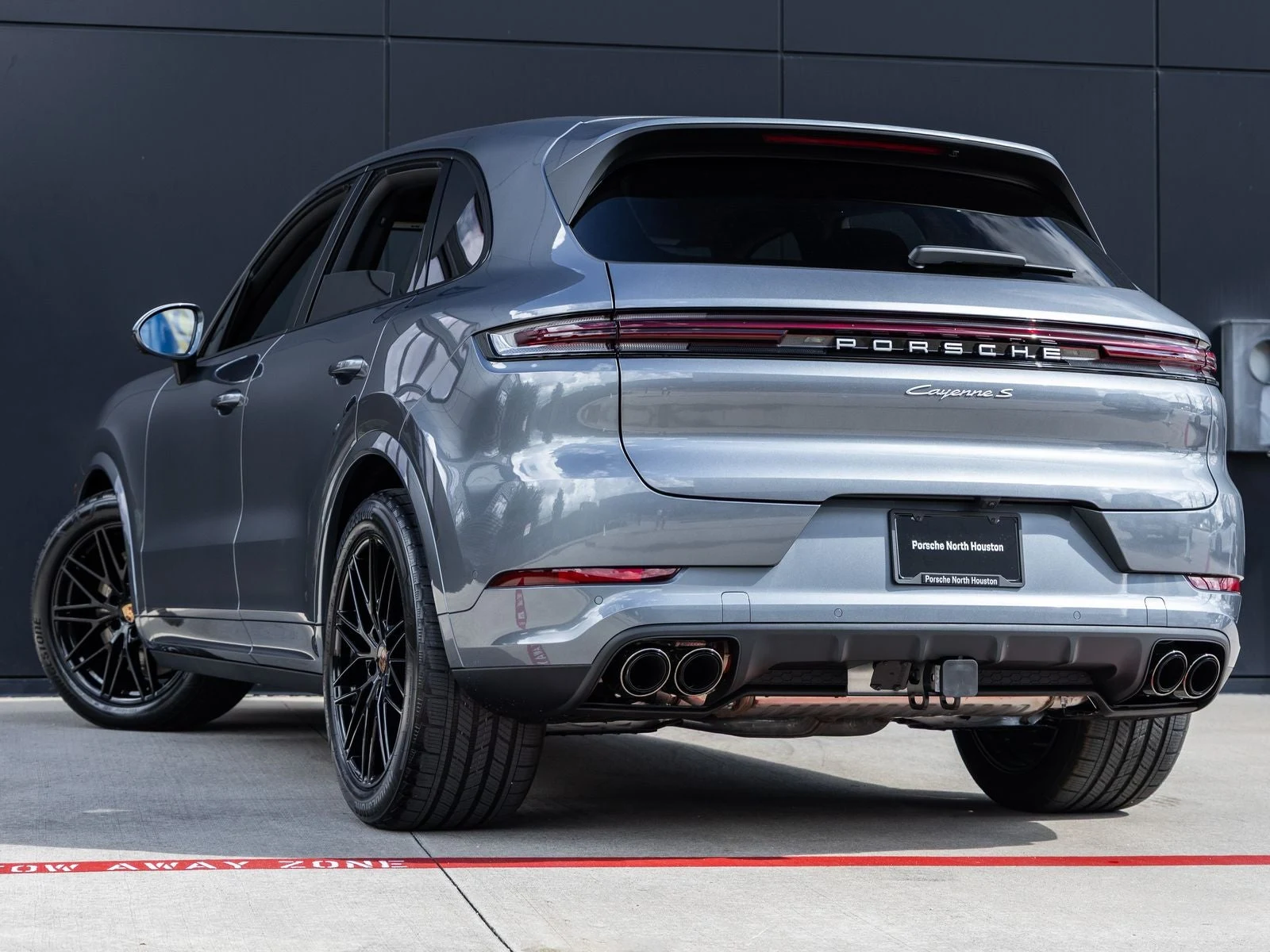 2026 Porsche Cayenne S (3rd Generation), 3/20