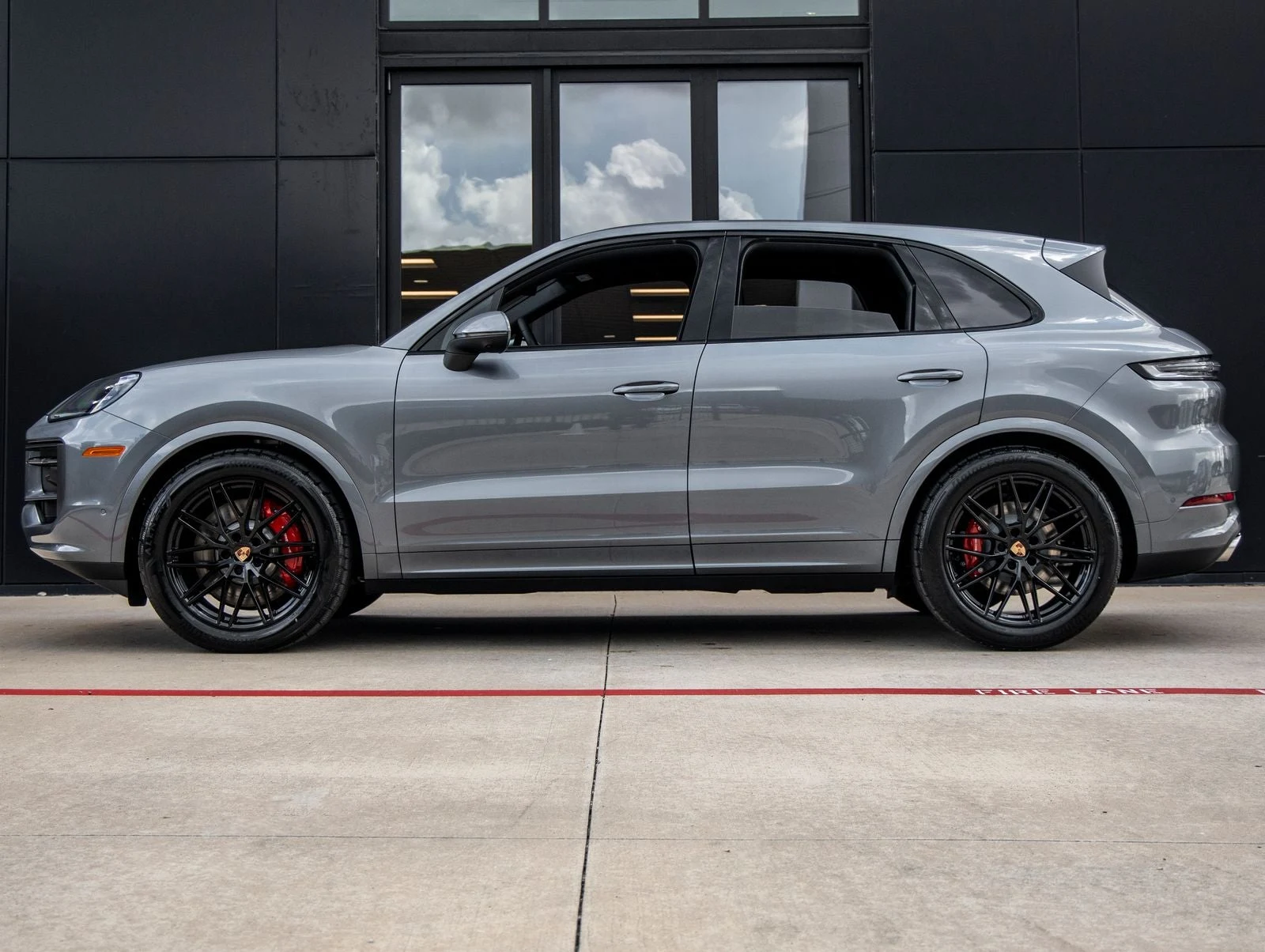 2026 Porsche Cayenne S (3rd Generation), 2/20