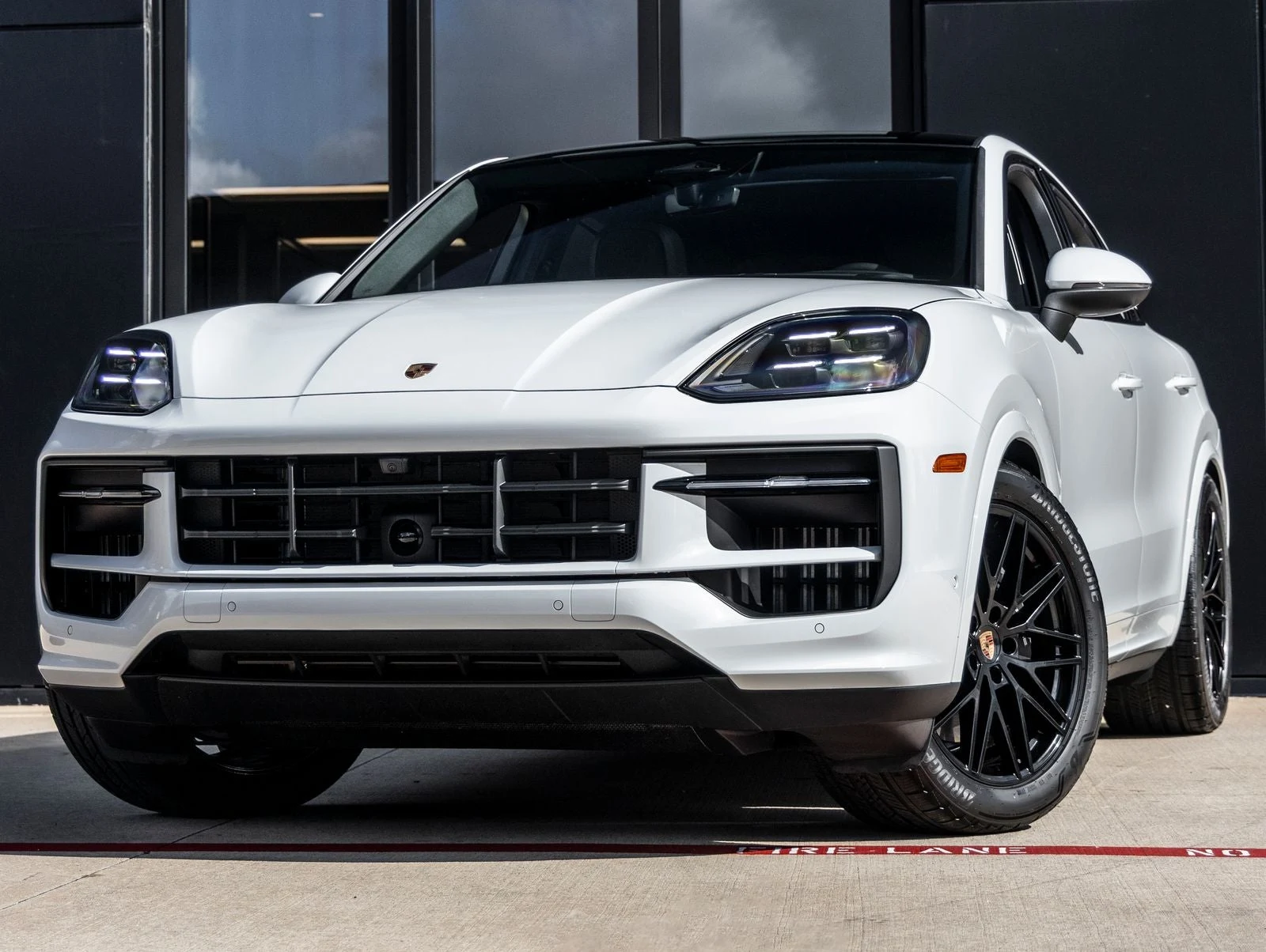 Porsche Cayenne Coupé (3rd Generation) · Carrara White Metallic · Indigo Auto Group