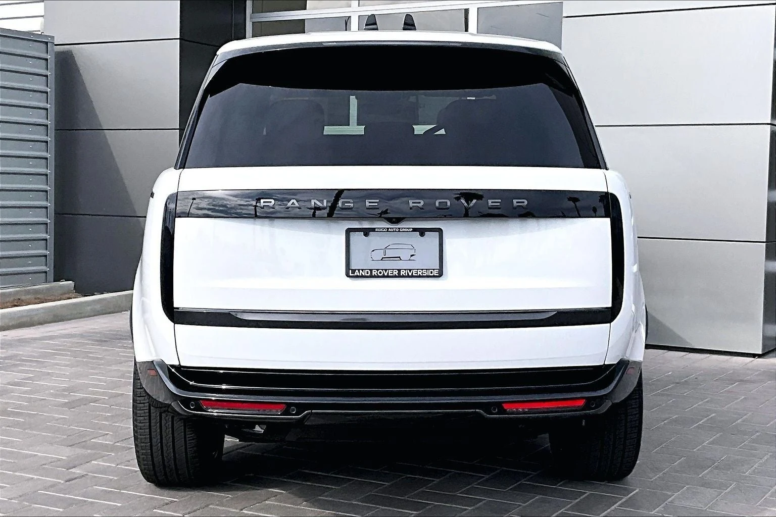 2026 Land Rover Range Rover Plug-In Hybrid SE (L460), 4/14