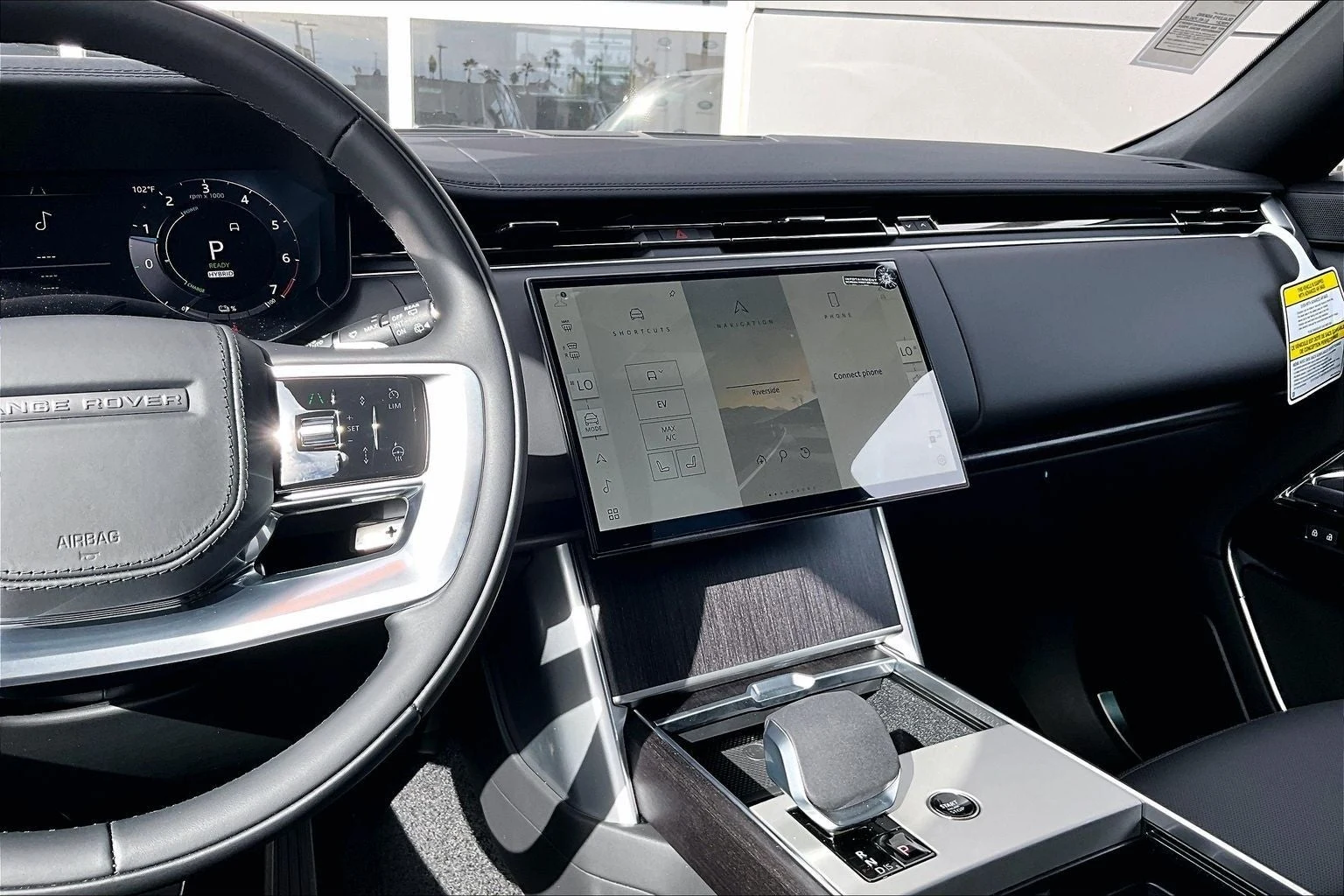 2026 Land Rover Range Rover Plug-In Hybrid SE (L460), 7/14