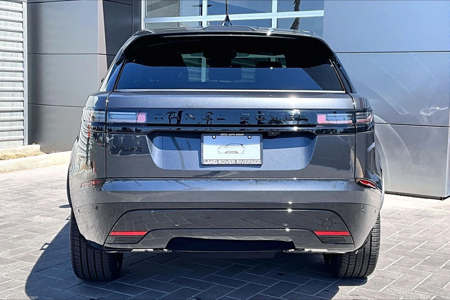 2026 Land Rover Range Rover Velar P250 Belgravia Edition (L560), 4/13