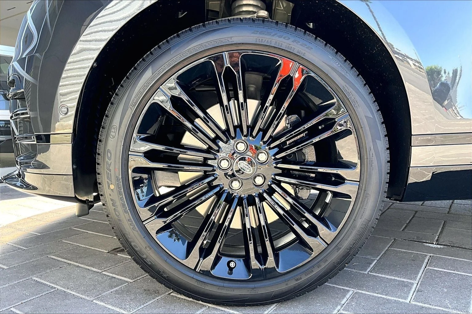 2026 Land Rover Range Rover Velar P250 Belgravia Edition (L560), 11/13