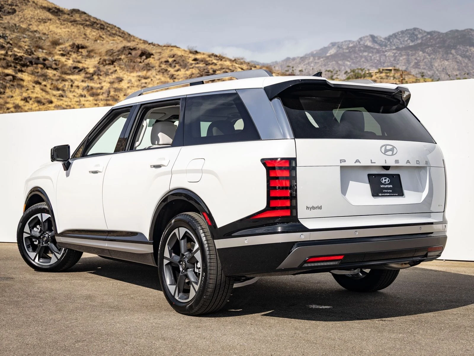 2027 Hyundai Palisade Hybrid Limited (LX3), 8/20