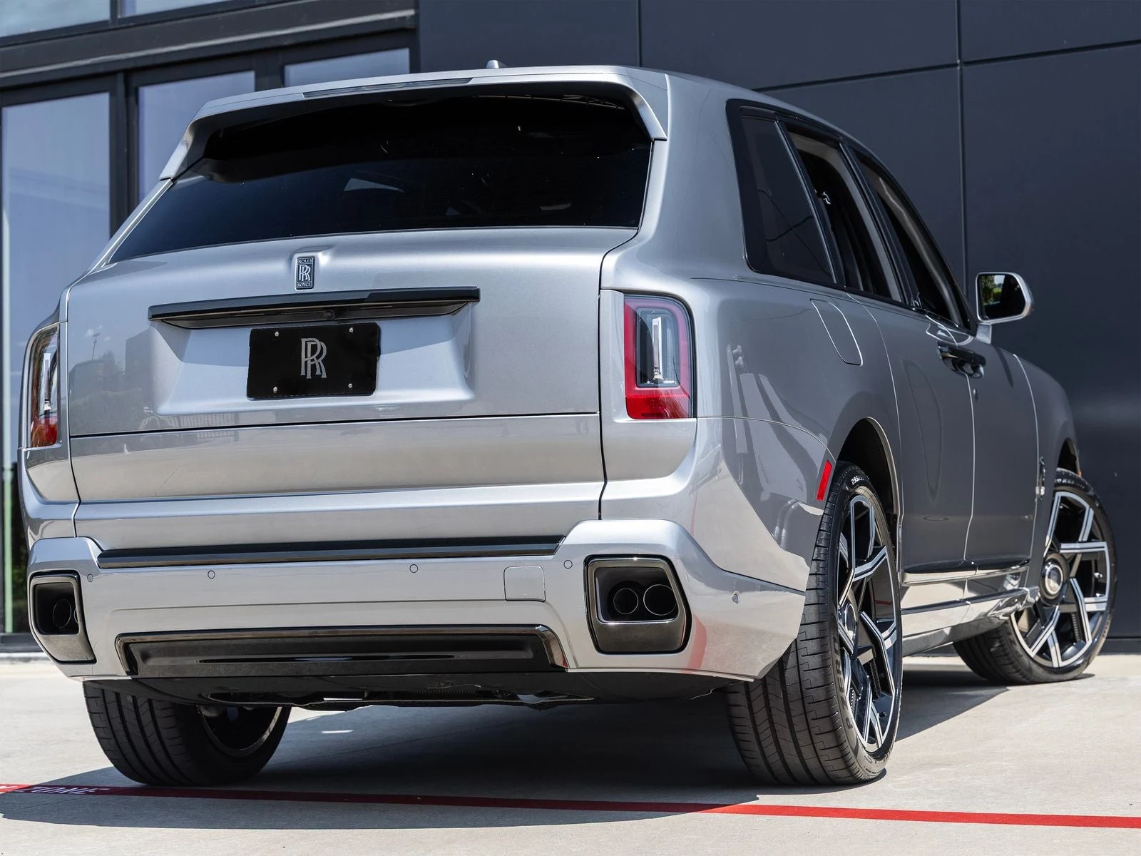 2027 Rolls-Royce Cullinan Black Badge Series II, 2/20
