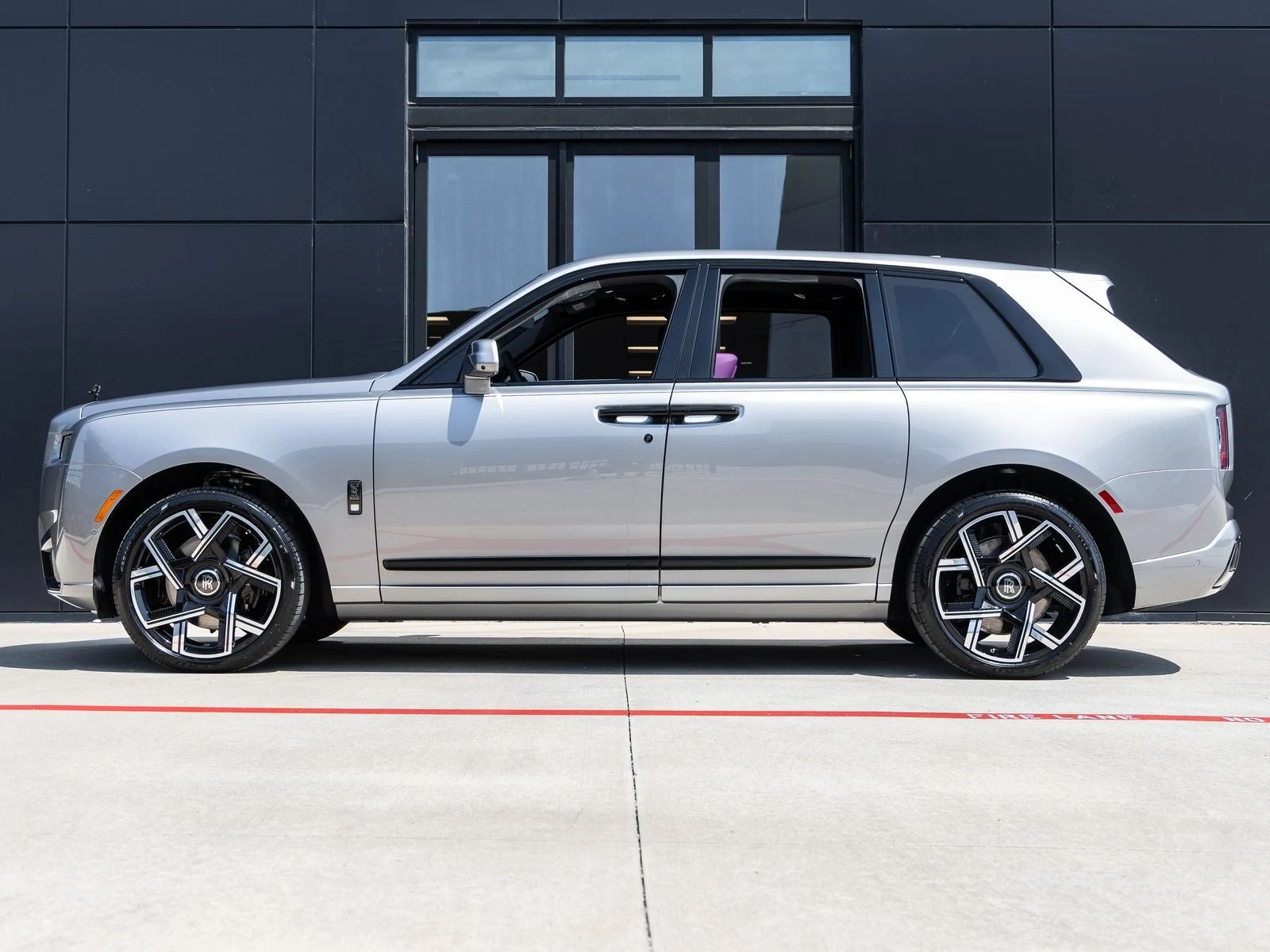 2027 Rolls-Royce Cullinan Black Badge Series II, 3/20