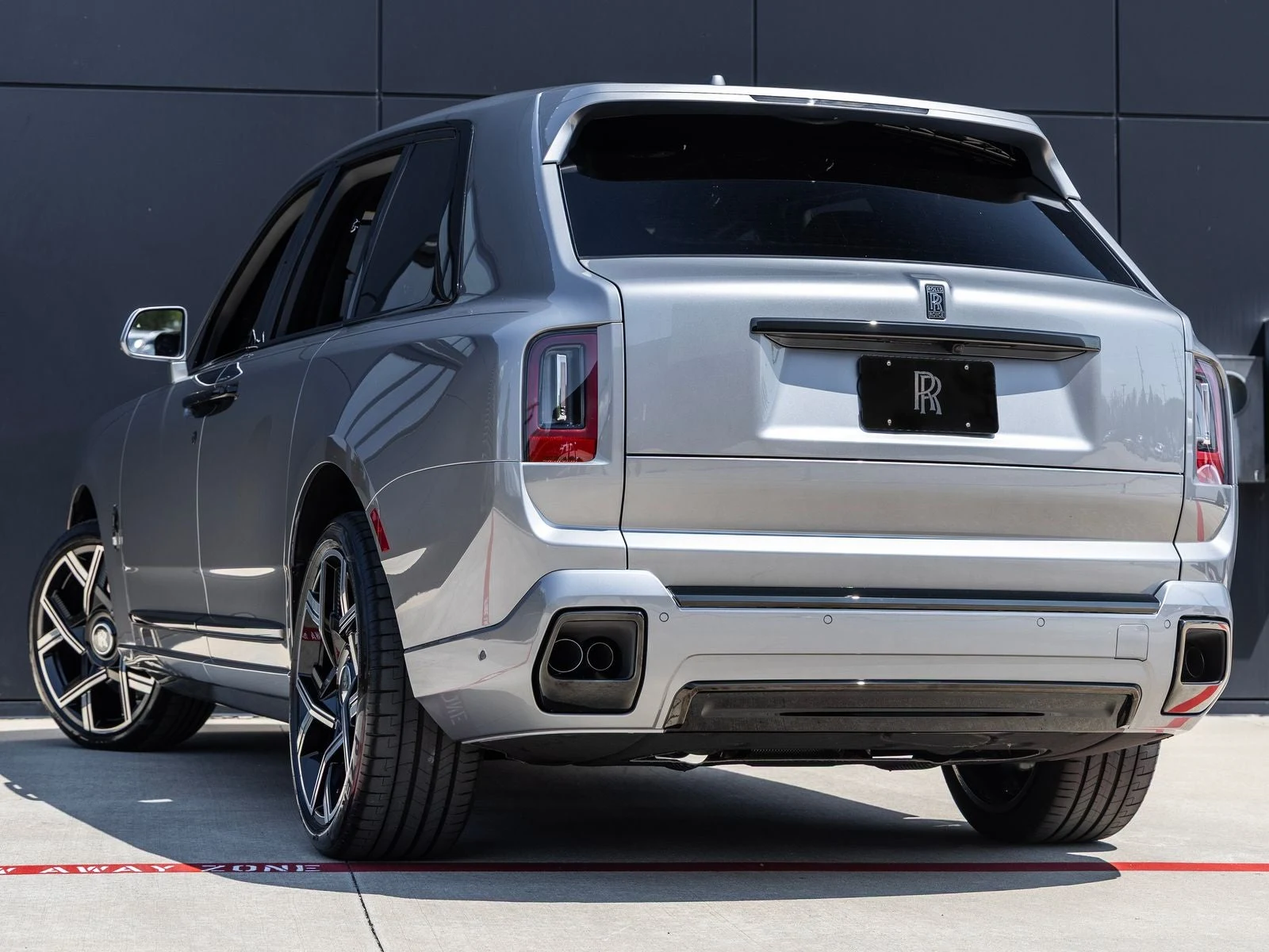 2027 Rolls-Royce Cullinan Black Badge Series II, 9/20
