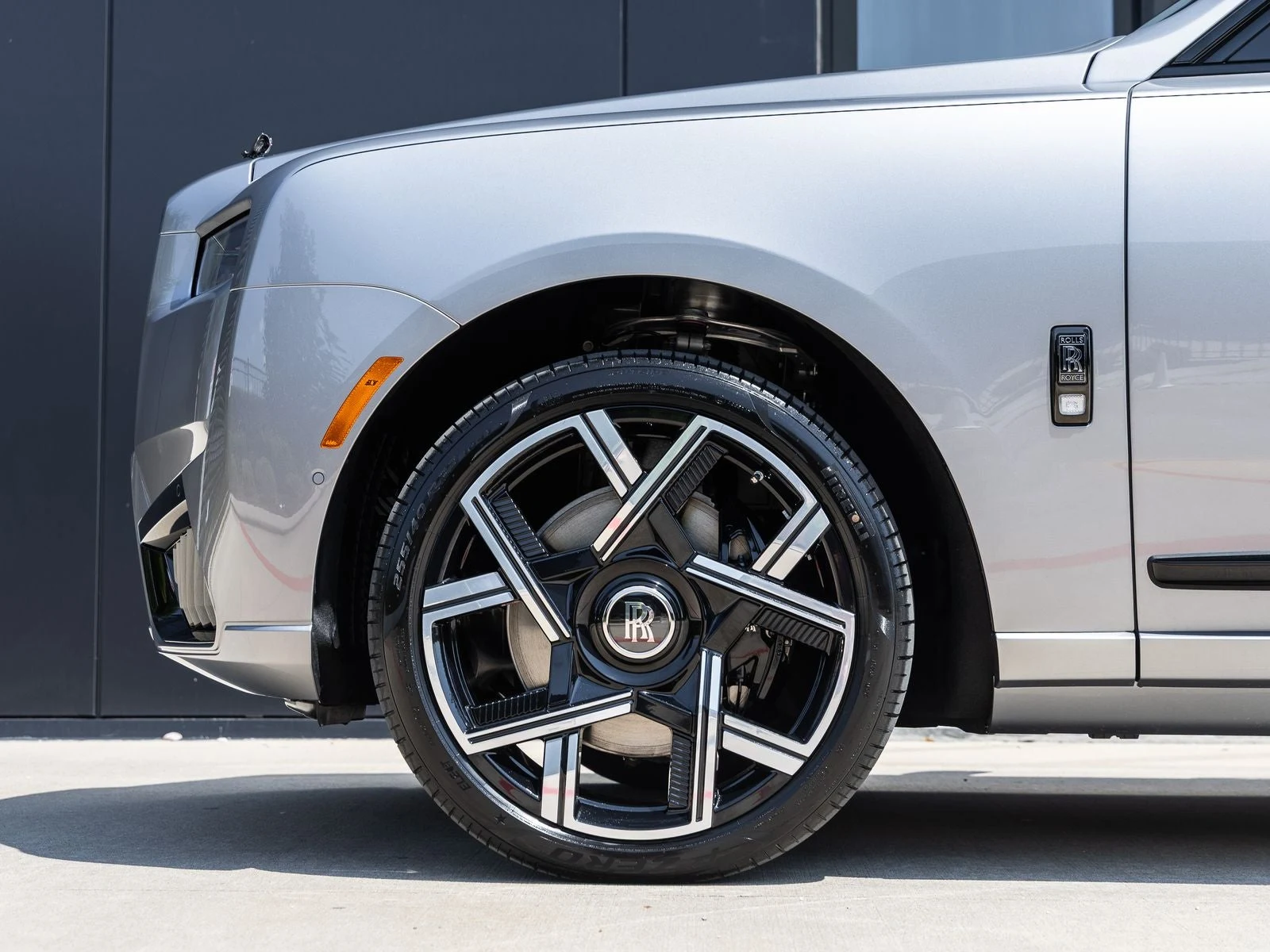 2027 Rolls-Royce Cullinan Black Badge Series II, 16/20