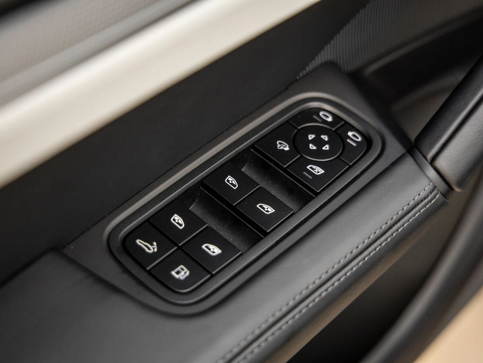 2026 Porsche Cayenne S E-Hybrid Coupé (3rd Generation), 20/20
