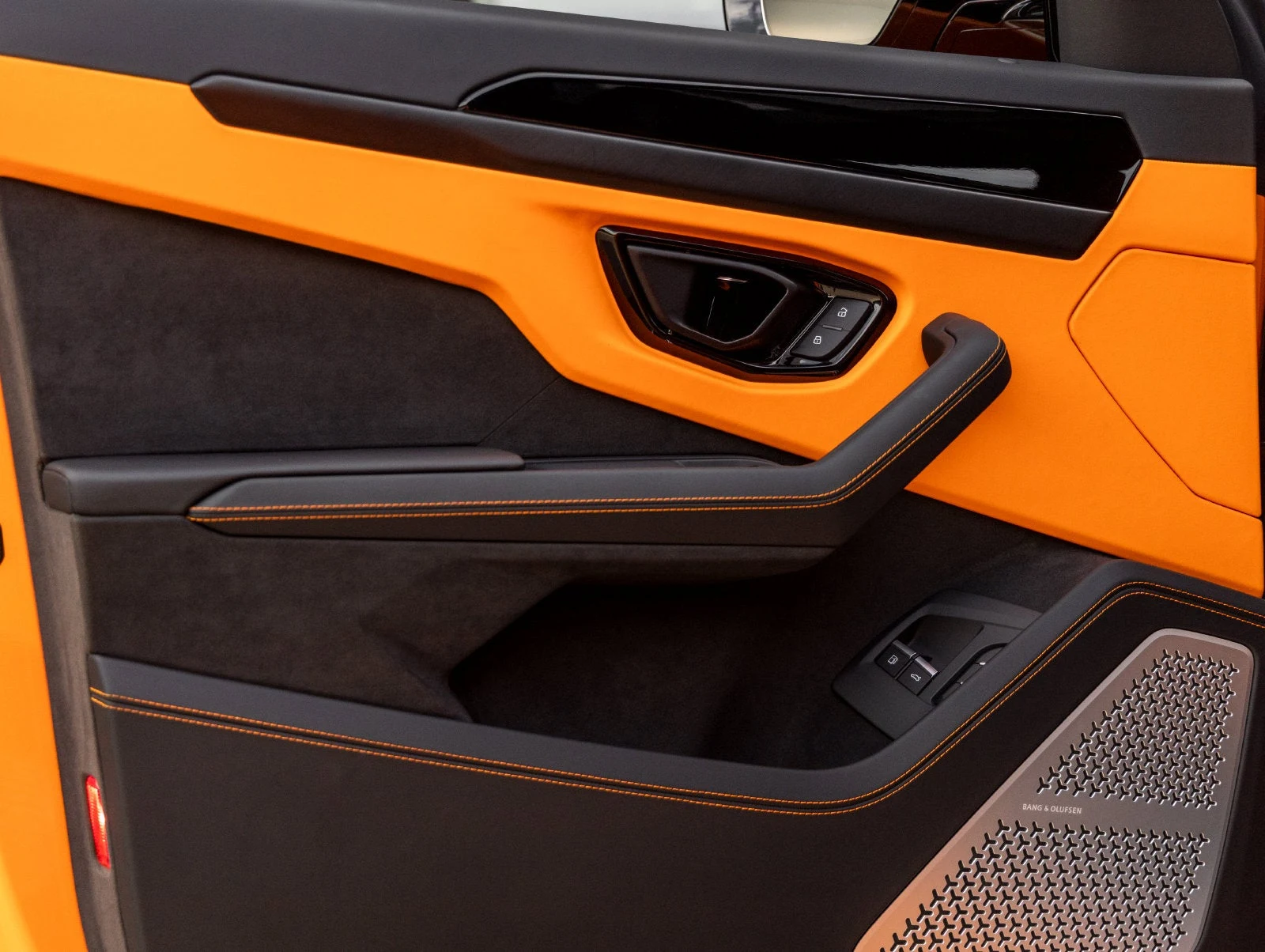 2026 Lamborghini Urus SE, 19/20