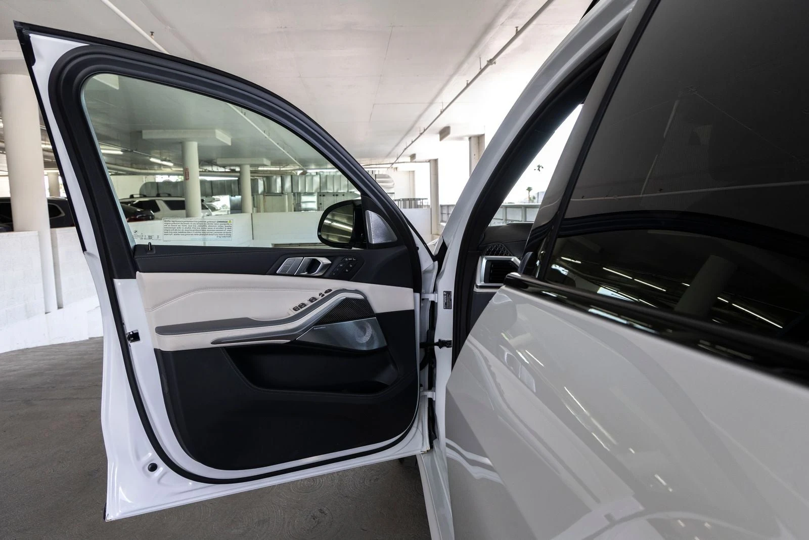 2027 BMW X7 M60i, 14/20