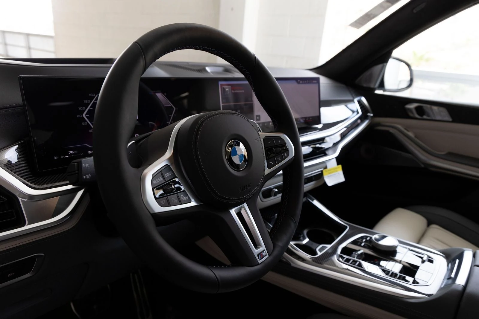 2027 BMW X7 M60i, 18/20