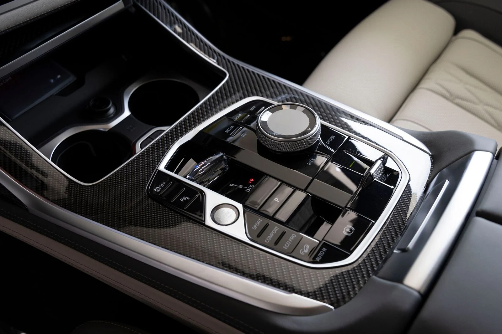 2027 BMW X7 M60i, 19/20