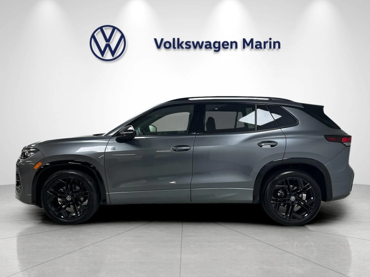2026 Volkswagen Tiguan SE R-Line Black (3rd Generation North America), 2/20