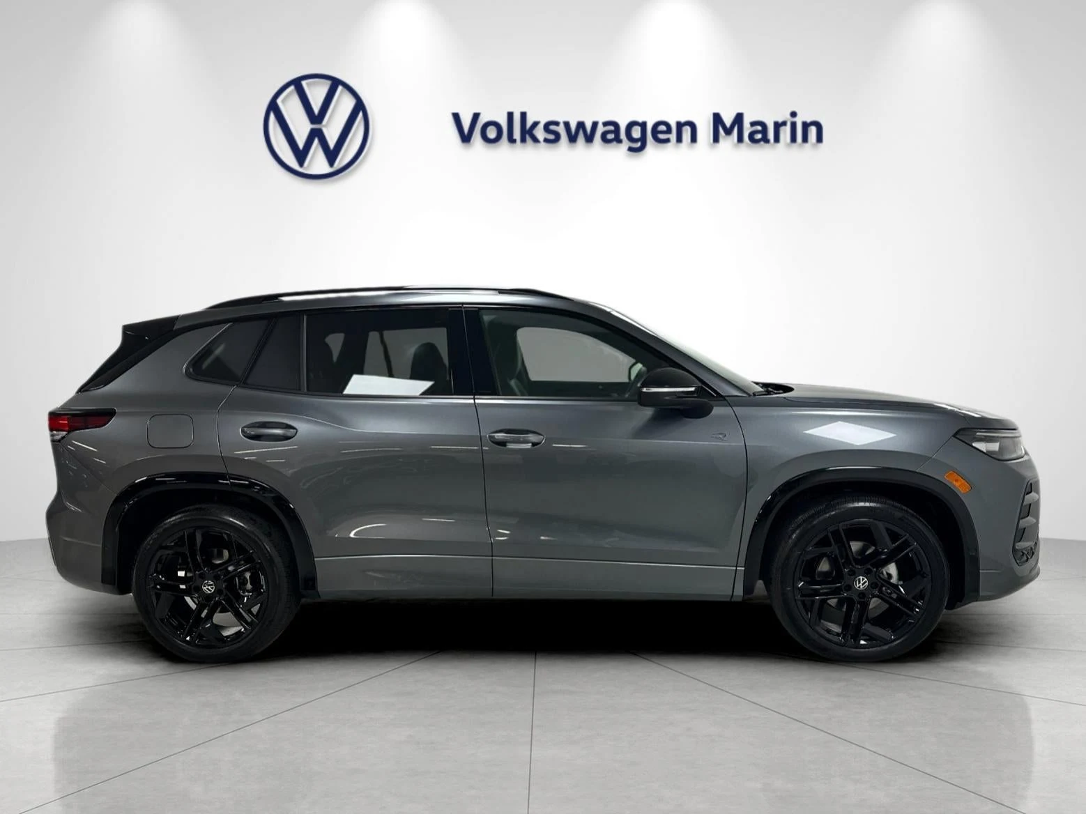 2026 Volkswagen Tiguan SE R-Line Black (3rd Generation North America), 6/20