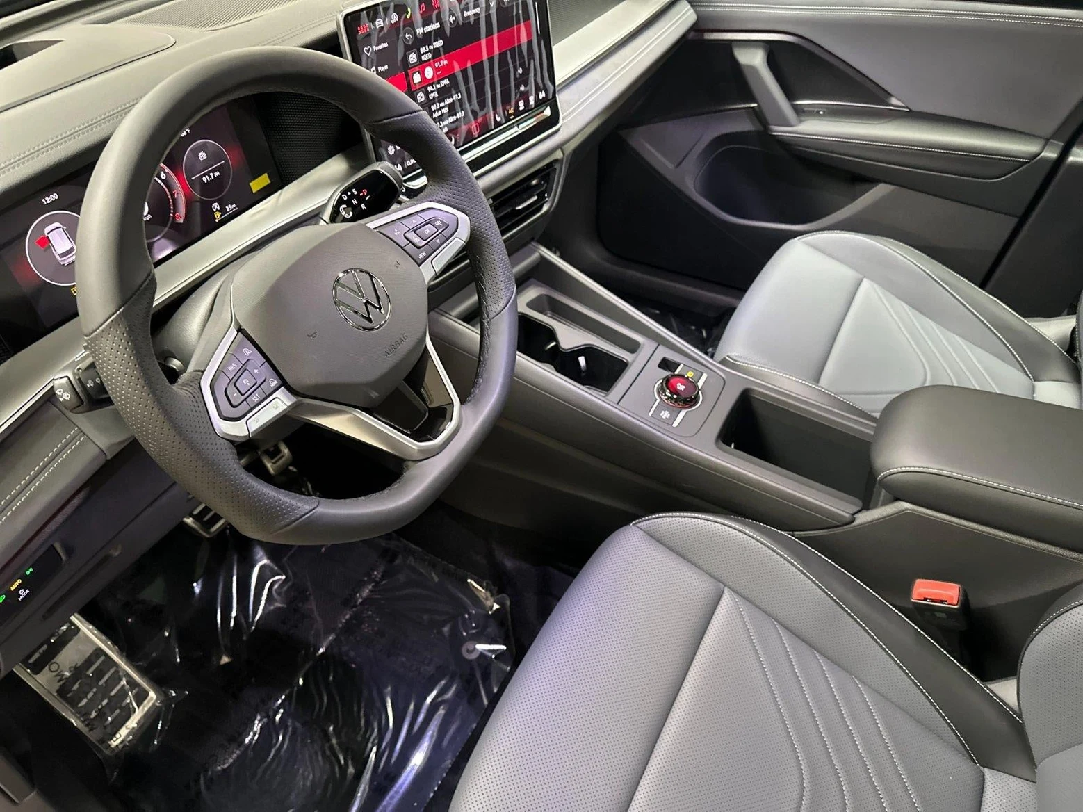 2026 Volkswagen Tiguan SE R-Line Black (3rd Generation North America), 9/20