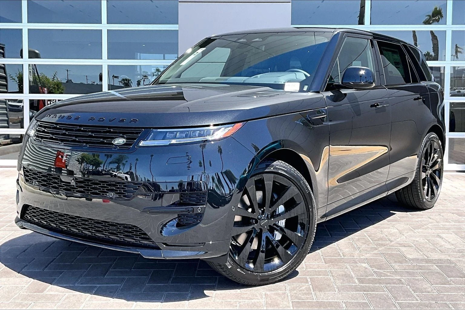 Land Rover Range Rover Sport Dynamic SE (L461) · Santorini Black · Indigo Auto Group